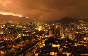 cuánto cobran los abogados en Colombia